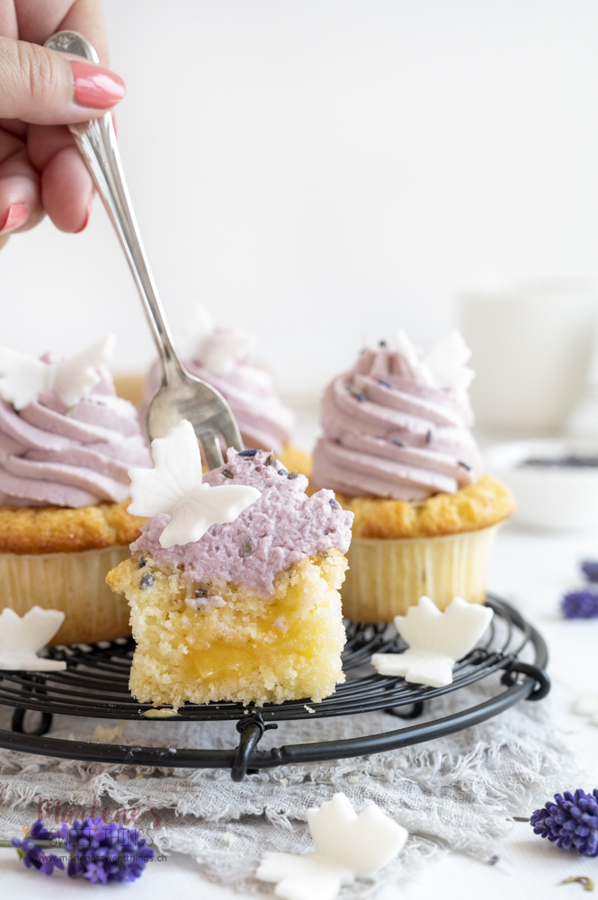 Lavendel - Lemon Curd Cupcakes