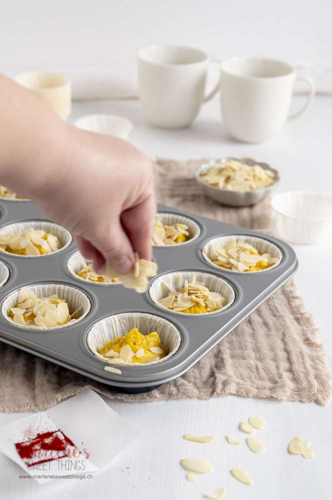 Mandel-Safran Muffins - Marlenes sweet things