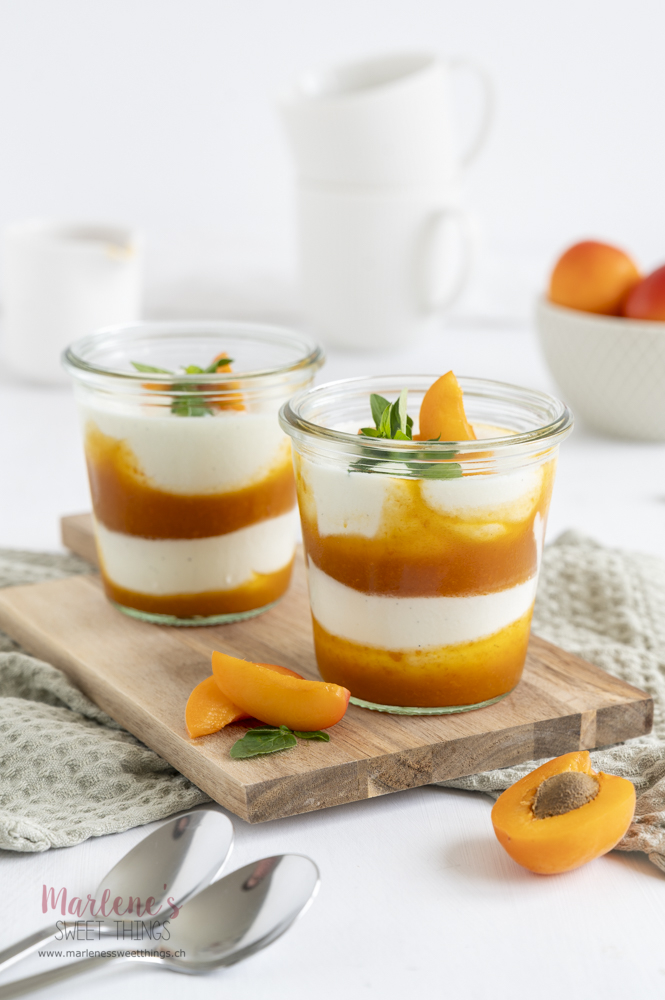 Joghurt-Quark Creme mit Aprikosen