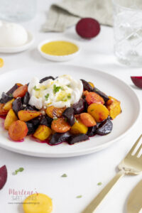 Ofengeröstete Randen Karotten Salat mit Burrata