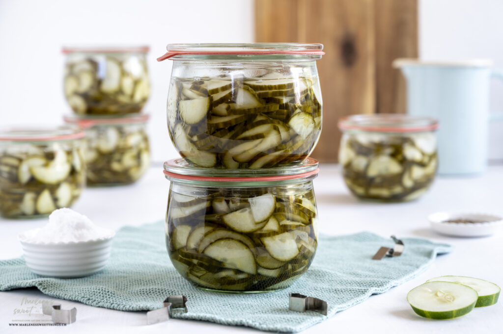 Gurkensalat im Glas einkochen